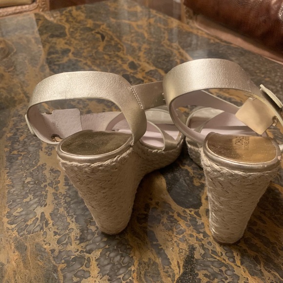 Michael Kors Gold Strappy Wedge Espadrille Size 10 - Picture 4 of 5